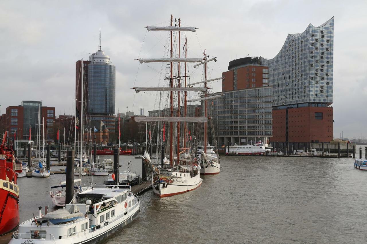 Segelschiff Loth Lorien Hotel Hamburg Exterior foto
