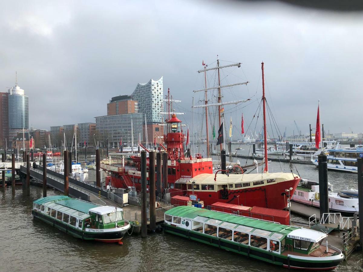 Segelschiff Loth Lorien Hotel Hamburg Exterior foto