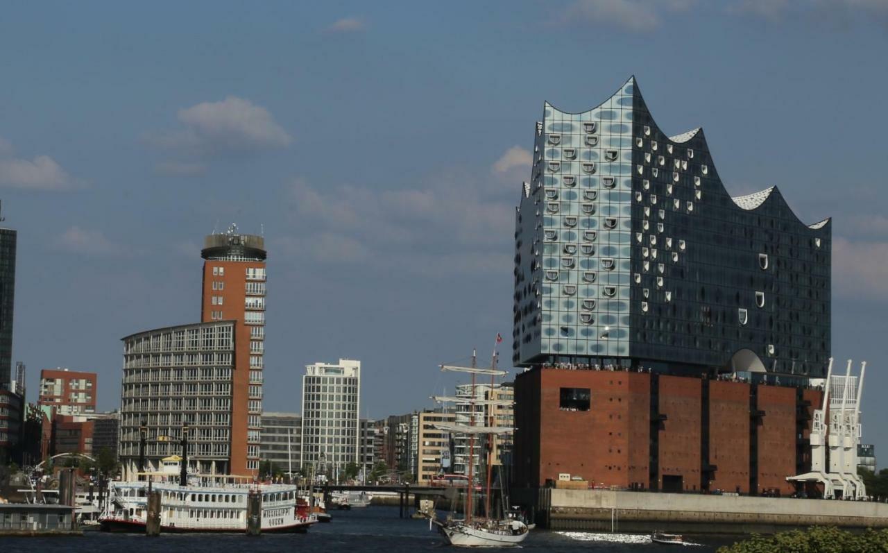 Segelschiff Loth Lorien Hotel Hamburg Exterior foto