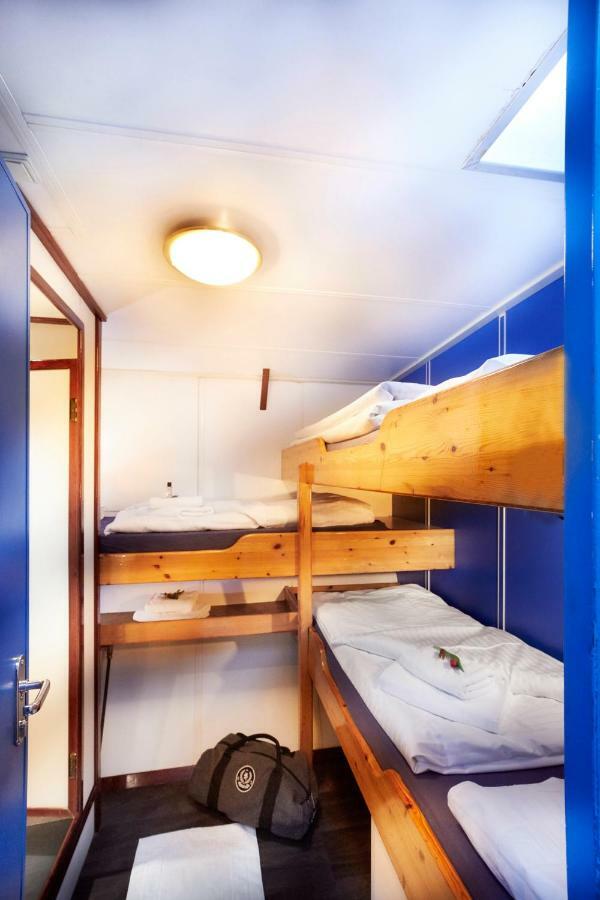 Segelschiff Loth Lorien Hotel Hamburg Exterior foto