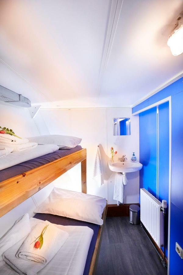 Segelschiff Loth Lorien Hotel Hamburg Exterior foto
