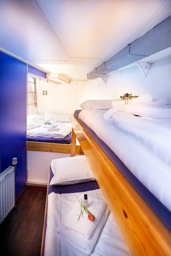 Segelschiff Loth Lorien Hotel Hamburg Exterior foto