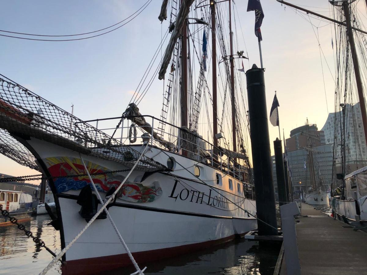Segelschiff Loth Lorien Hotel Hamburg Exterior foto