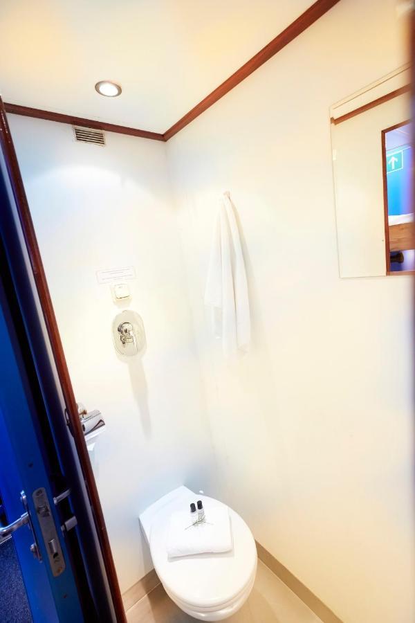 Segelschiff Loth Lorien Hotel Hamburg Cameră foto